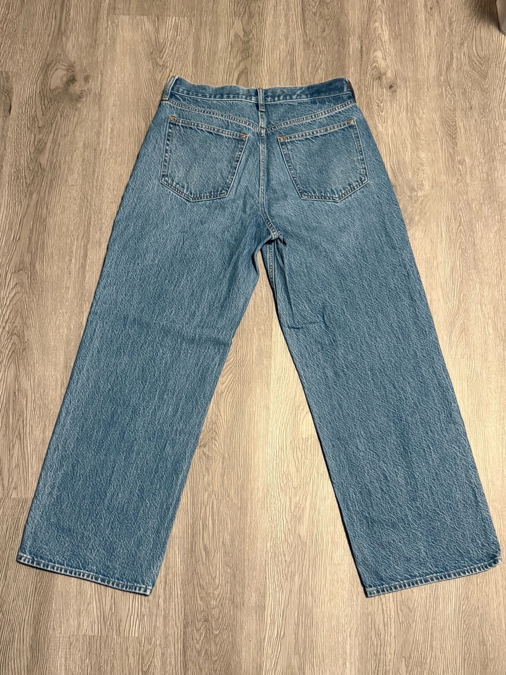Abercrombie & Fitch High Rise Loose Jean - Picture 3 of 8